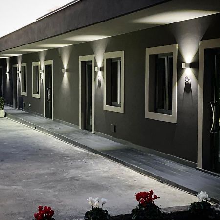 Hotel Trionfal Qualiano Exterior foto