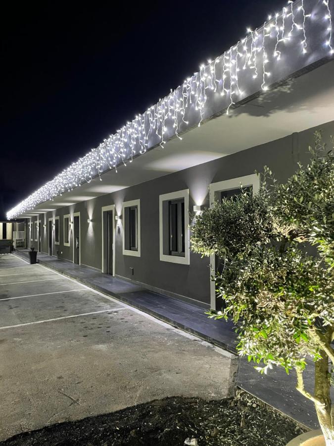 Hotel Trionfal Qualiano Exterior foto